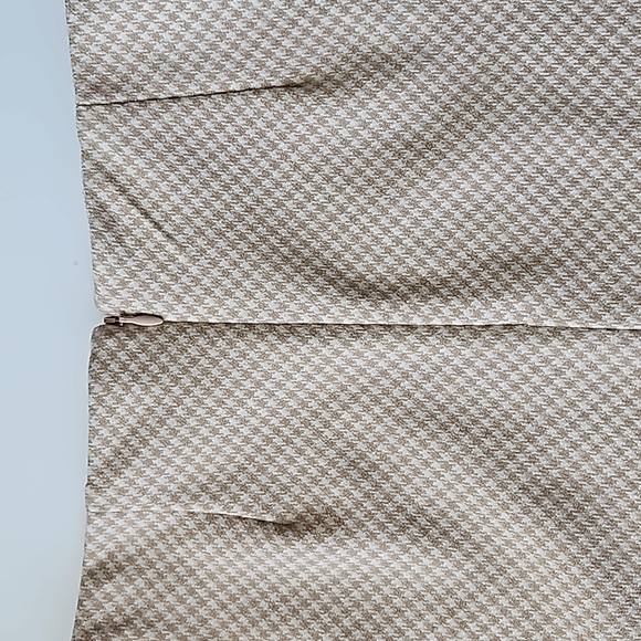 Aritzia Wilfred Checkered Mini Skirt in beige tan pattern with stretch waist - Picture 7 of 9